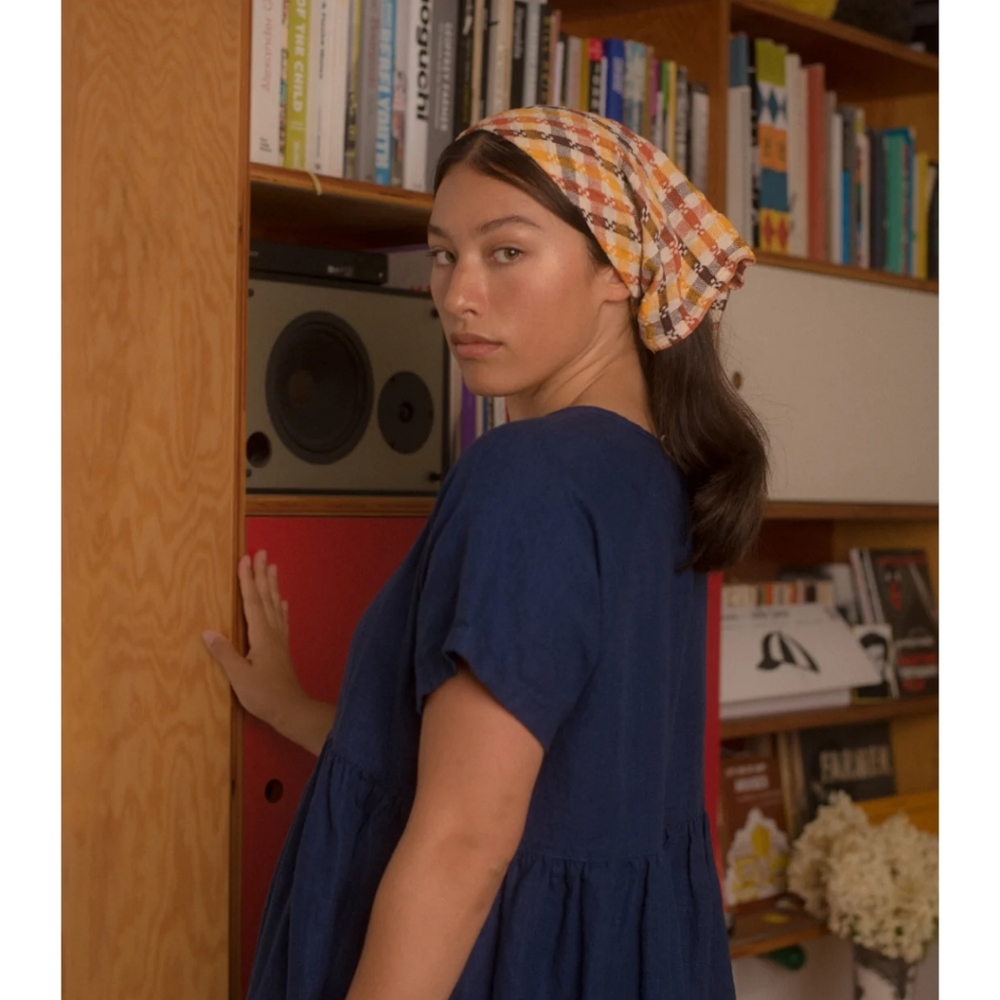 Beaton Linen Scarf